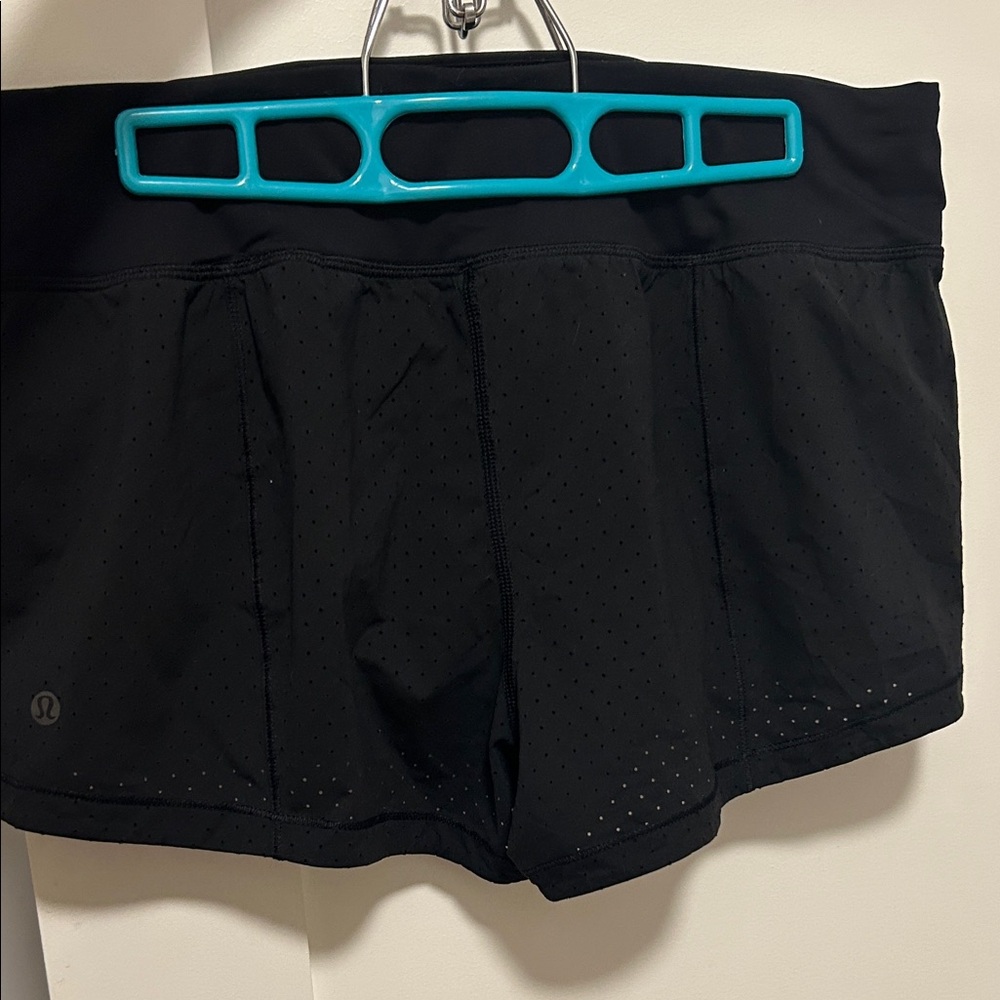 lululemon athletica Black Athletic Shorts - Picture 5 of 7